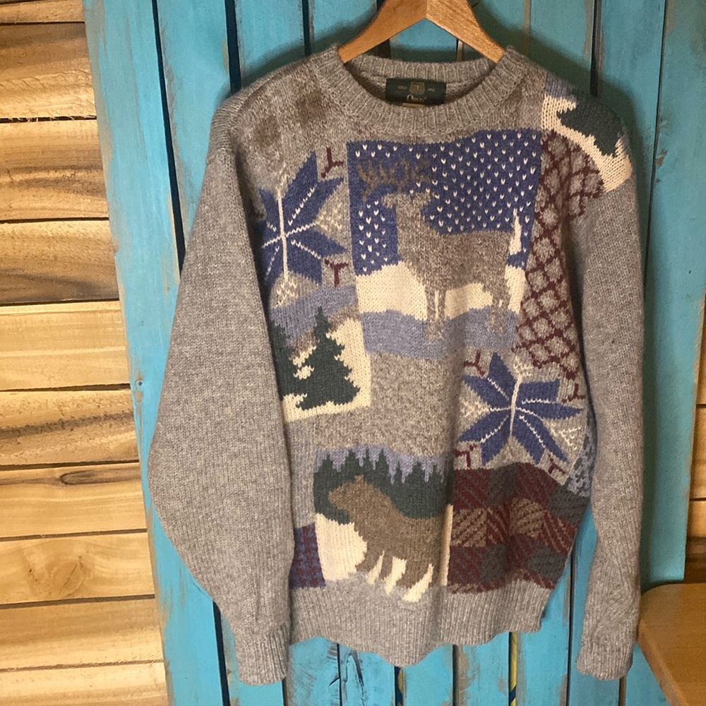 Orvis Gray and Blue Crewneck Sweater